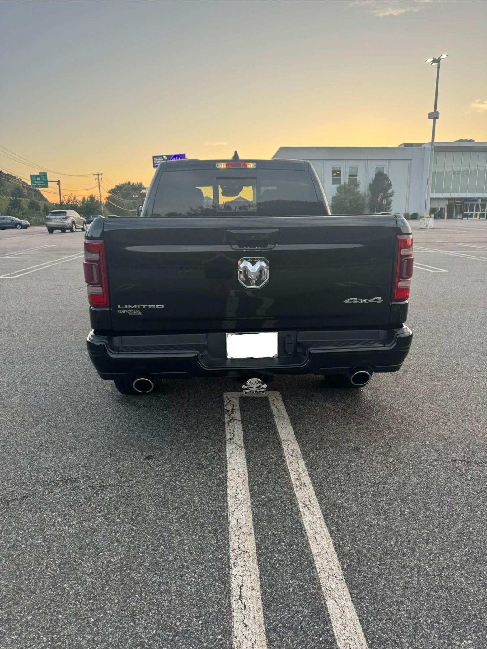 Used 2024 RAM 1500 Limited w/ Body Color Bumper Group AWD/4WD image 4