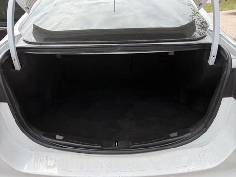 Used 2016 Ford Fusion SE w/ Equipment Group 202A image 9