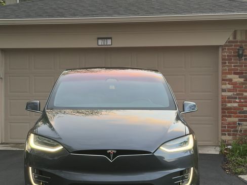 Used 2020 Tesla Model X AWD/4WD image 2