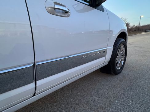 Used 2012 Lincoln Navigator L 4WD image 14