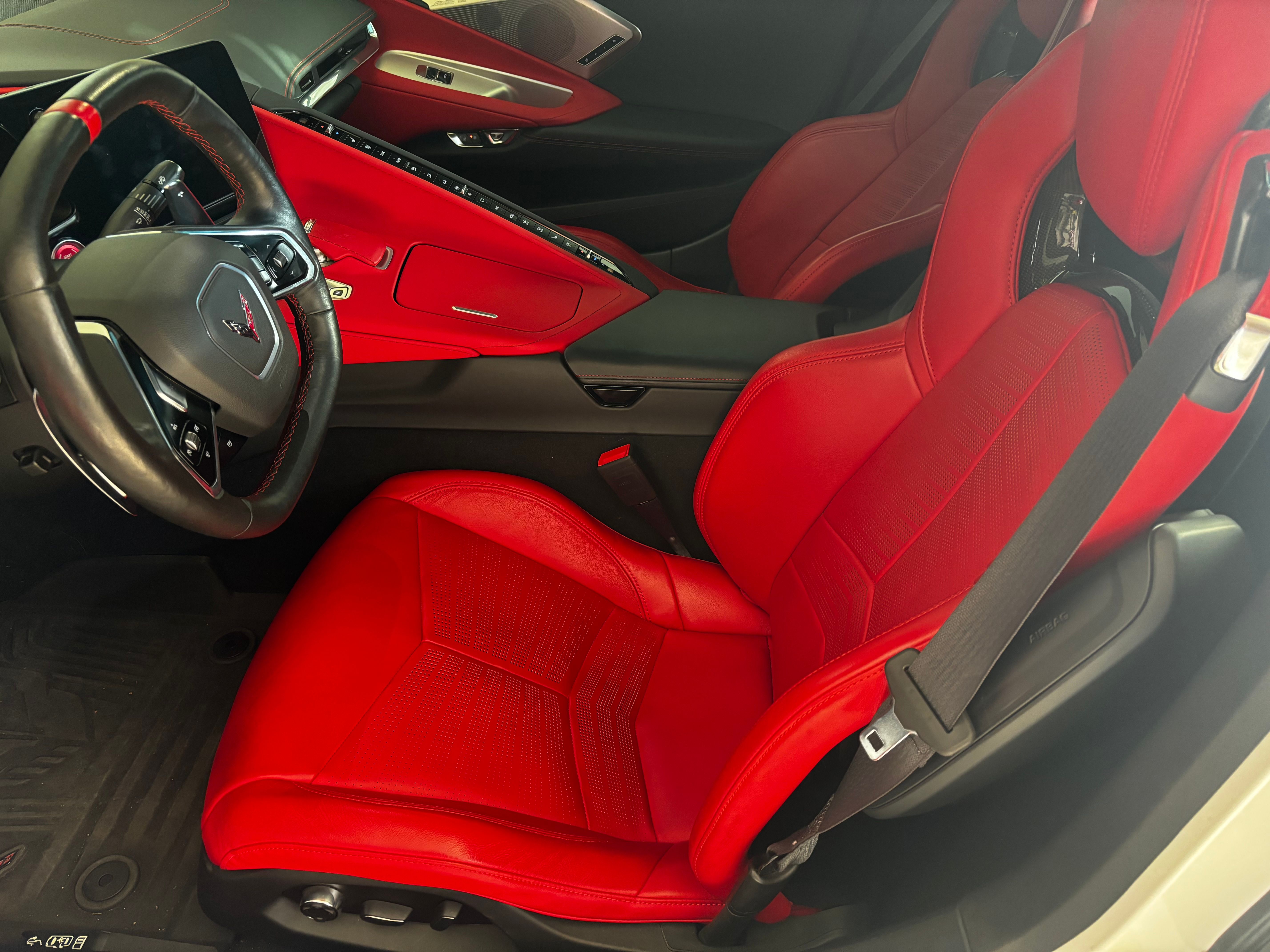 Used 2020 Chevrolet Corvette Stingray Preferred Cpe w/ 2LT Preferred Equipment Group RWD image 9