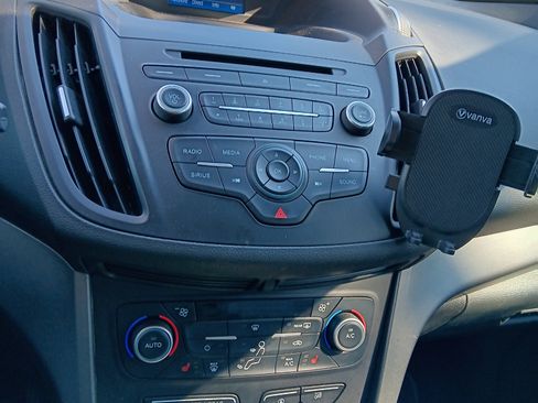 Used 2018 Ford Escape SE w/ Ford Safe & Smart Package image 9