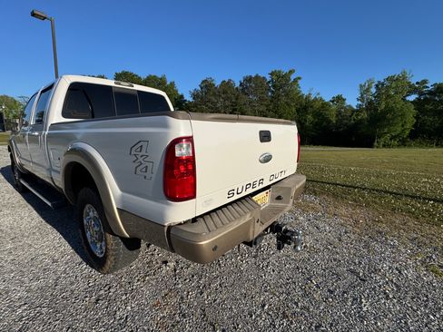 Used 2012 Ford F250 King Ranch w/ King Ranch w/Chrome Pkg AWD/4WD image 8