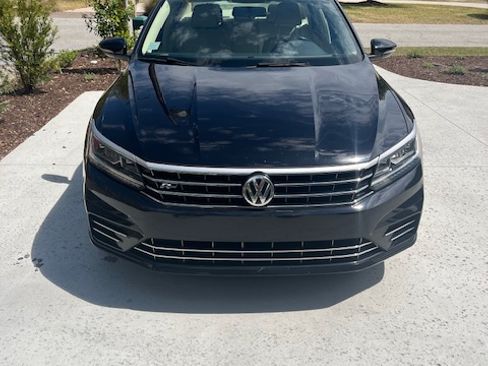 Used 2018 Volkswagen Passat 2.0T R-Line image 7