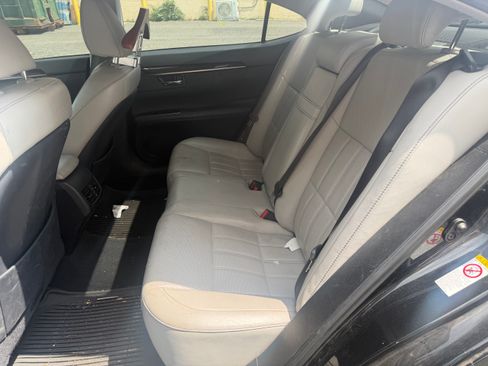 Used 2017 Lexus ES 350 w/ Luxury Package FWD image 20