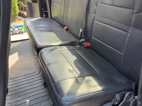 Used 2010 Ford F350 Lariat image 11