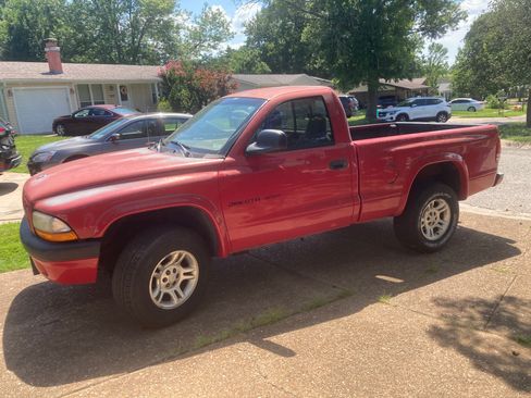 Used 2002 Dodge Dakota Sport AWD/4WD image 1