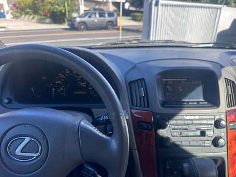 Used 2003 Lexus RX 300 2WD image 17