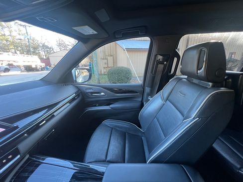 Used 2022 Cadillac Escalade ESV Sport w/ Touring Package AWD/4WD image 13