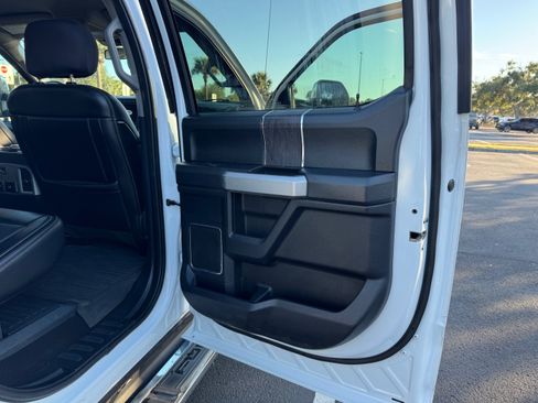Used 2021 Ford F350 Lariat w/ Chrome Package image 10