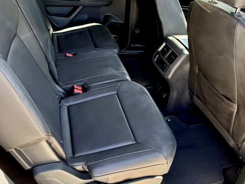 Used 2018 Volkswagen Atlas SE image 10