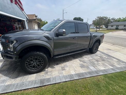 Used 2020 Ford F150 Raptor w/ Equipment Group 801A Mid AWD/4WD image 8