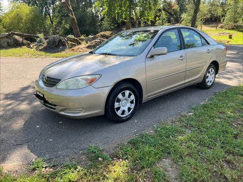 Used 2003 Toyota Camry LE FWD image 5
