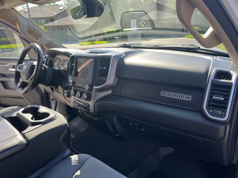 Used 2020 RAM 1500 Big Horn AWD/4WD image 14