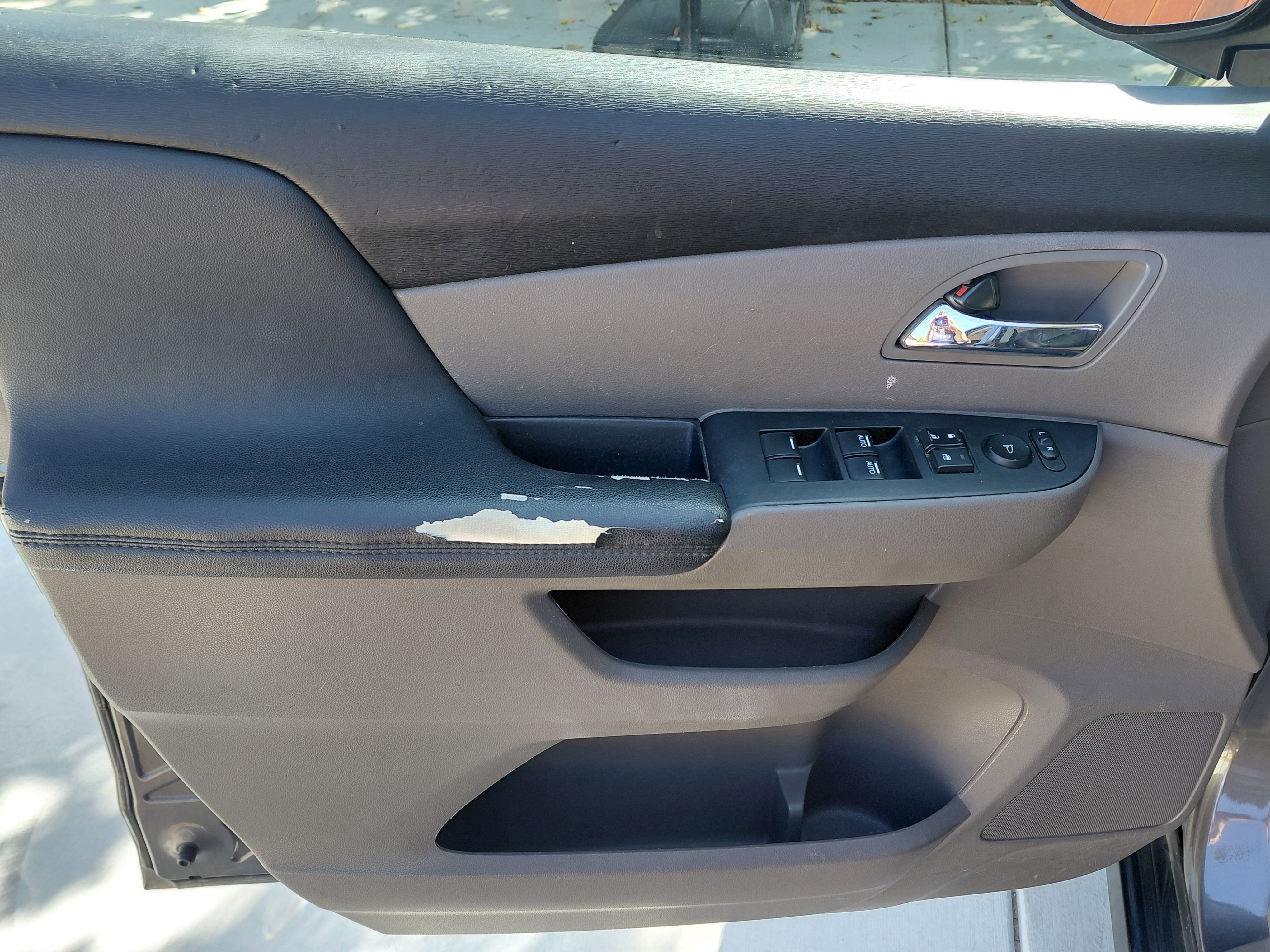 Used 2014 Honda Odyssey EX-L image 22