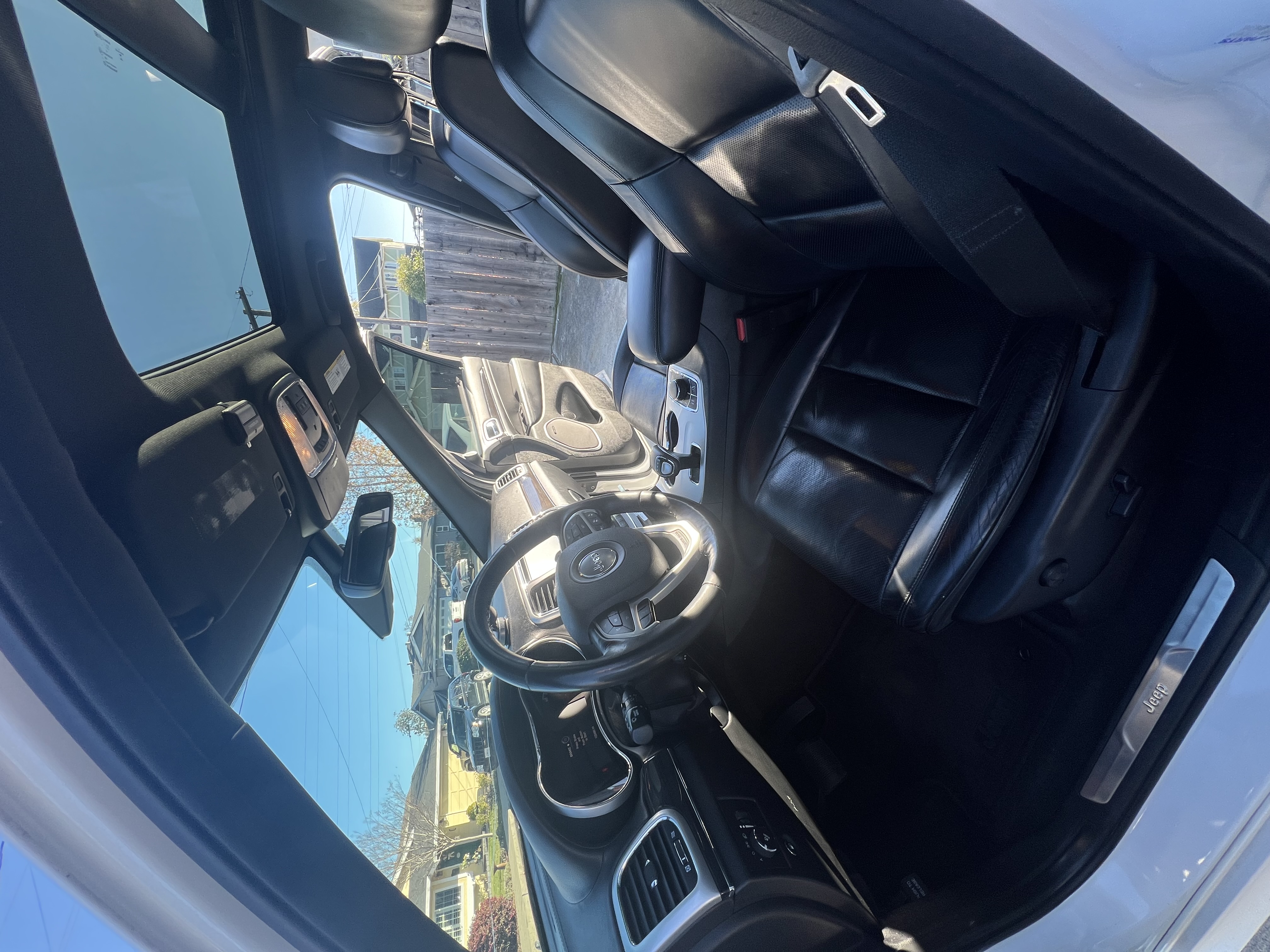 Used 2015 Jeep Grand Cherokee High Altitude AWD/4WD image 11