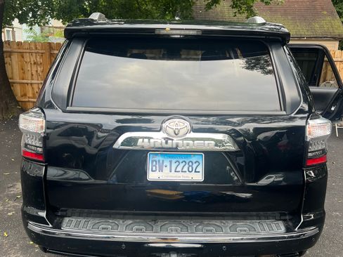 Used 2015 Toyota 4Runner Limited AWD/4WD image 5