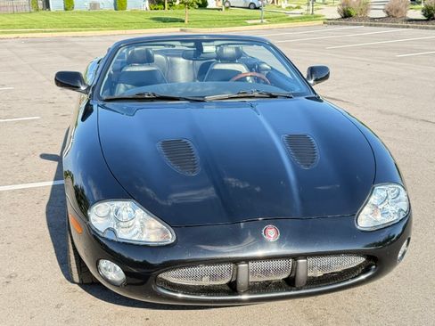 Used 2002 Jaguar XK8 Convertible RWD image 2