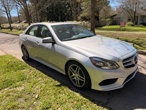 Used 2015 Mercedes-Benz E 350 E 350 4MATIC Sedan 4D image 26