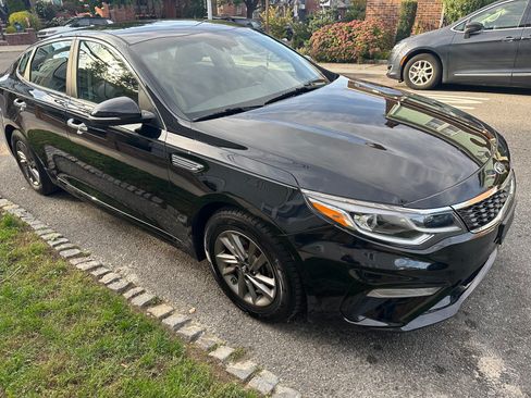 Used 2020 Kia Optima LX image 1