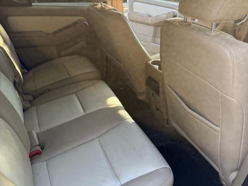 Used 2010 Ford Explorer Sport Trac Limited image 17