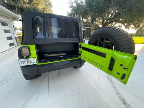Used 2013 Jeep Wrangler Sport AWD/4WD image 6