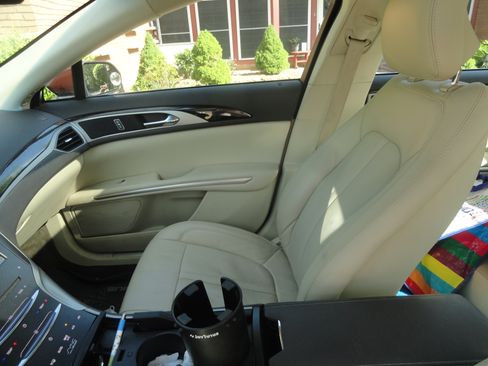 Used 2015 Lincoln MKZ Hybrid w/ Equipment Group 202A Reserve image 13