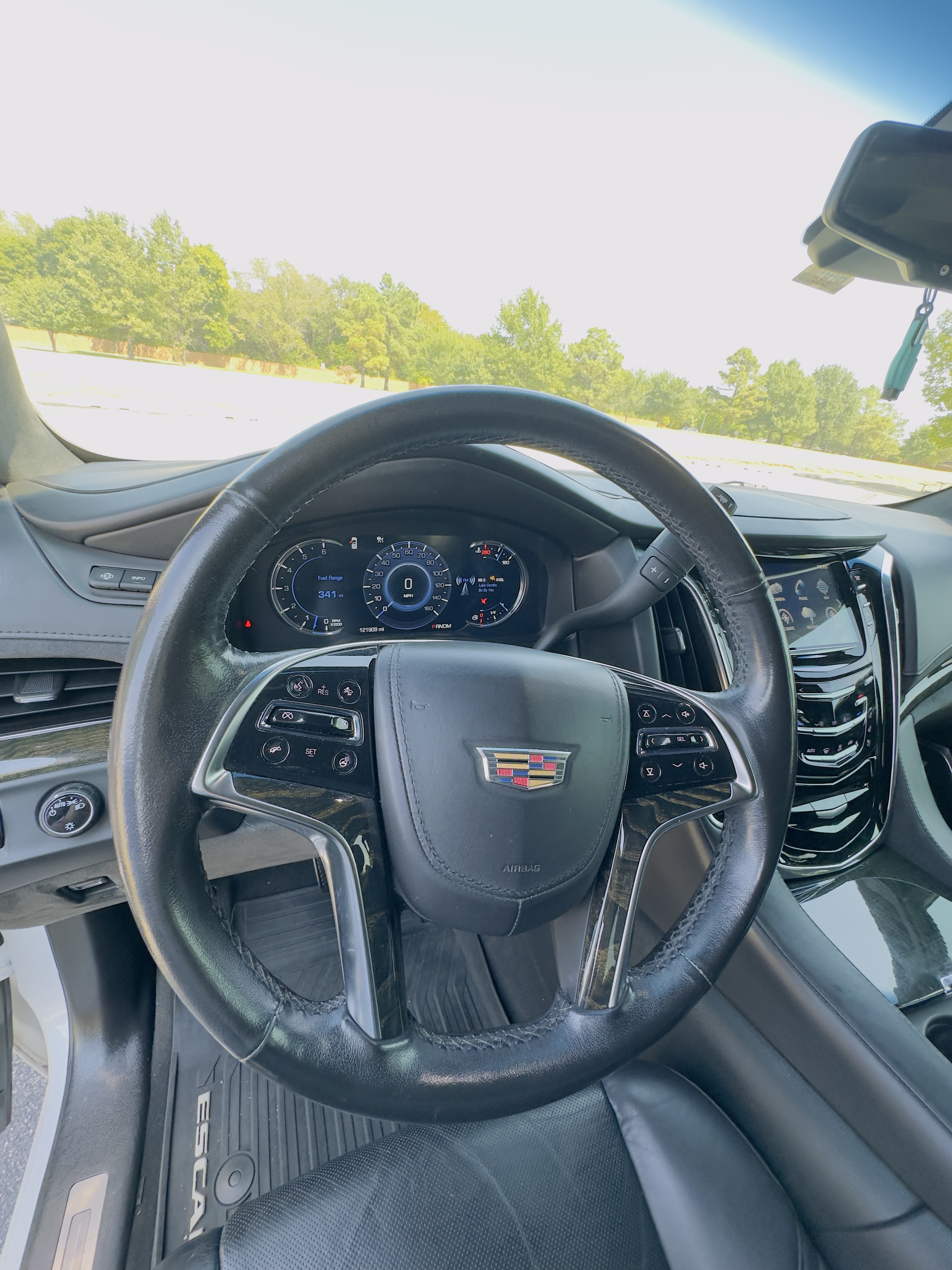Used 2016 Cadillac Escalade Platinum AWD/4WD image 9