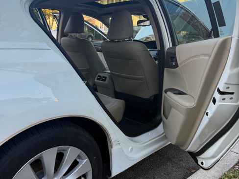 Used 2015 Honda Accord EX-L image 9