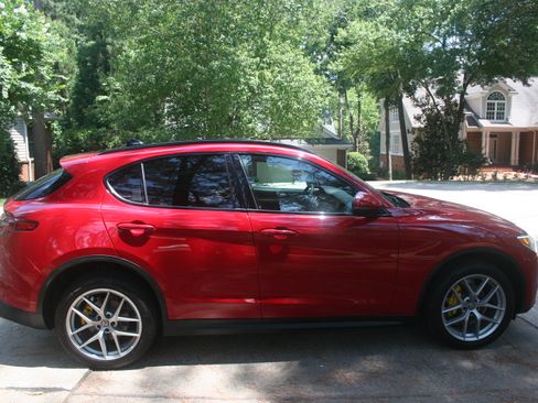 Used 2018 Alfa Romeo Stelvio Ti Sport AWD/4WD image 9