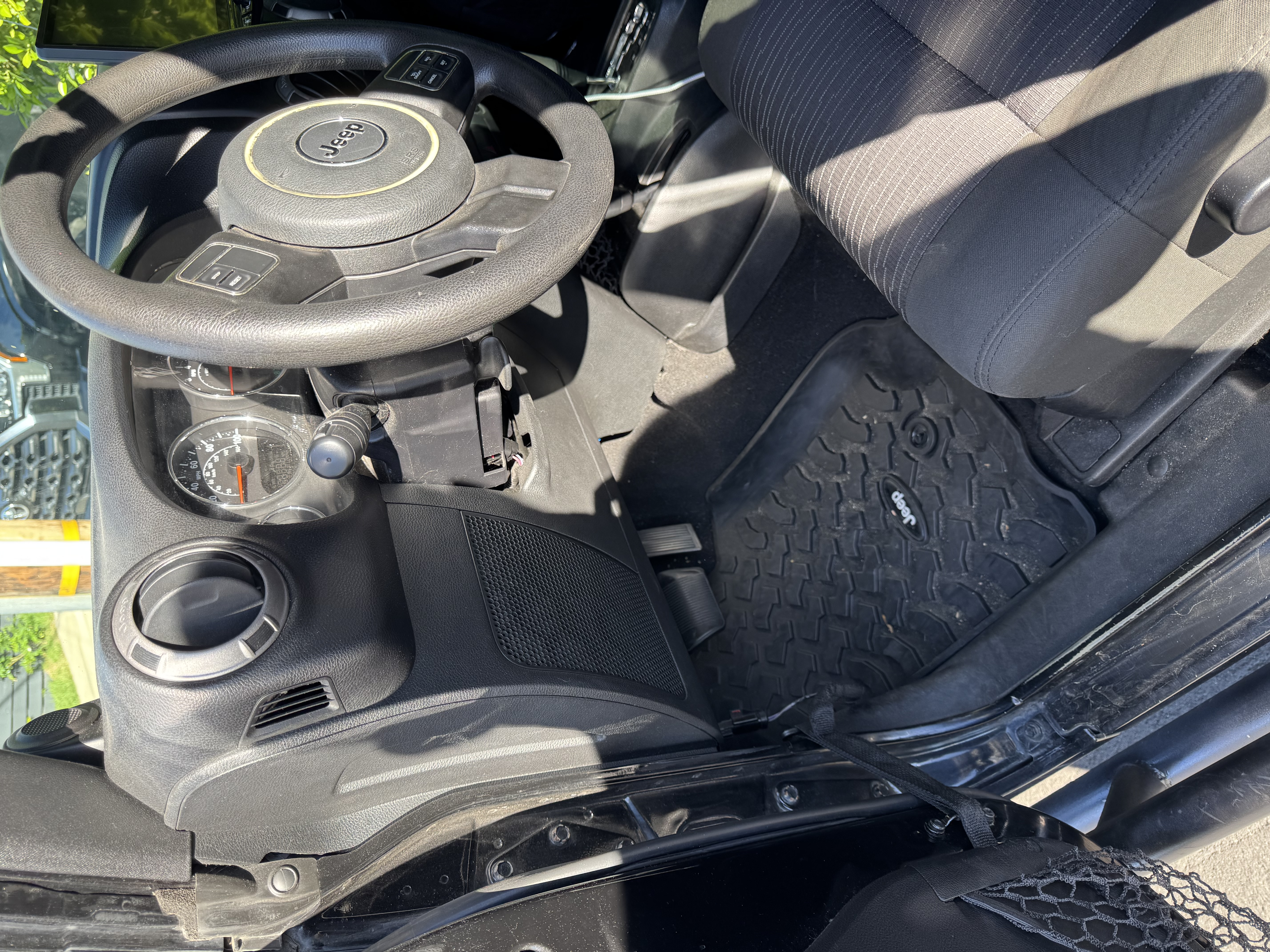 Used 2012 Jeep Wrangler Sport AWD/4WD image 17