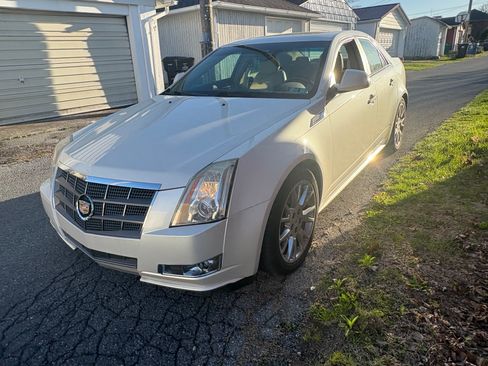 Used 2011 Cadillac CTS Premium image 4