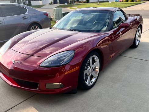 Used 2007 Chevrolet Corvette Coupe w/ Preferred Equipment Group RWD image 6
