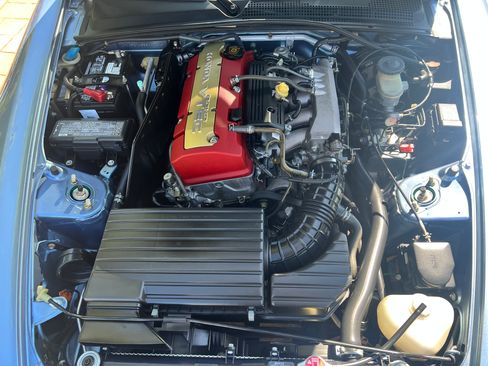 Used 2005 Honda S2000 image 2