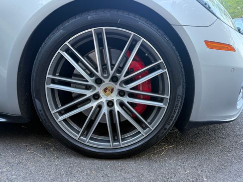 Used 2019 Porsche Panamera GTS AWD/4WD image 13