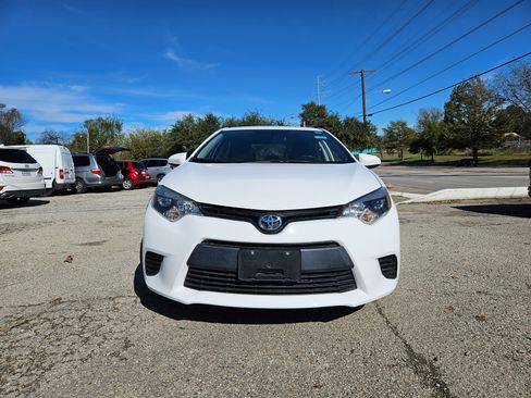 Used 2015 Toyota Corolla LE image 10