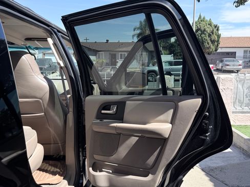 Used 2003 Ford Expedition Eddie Bauer image 21