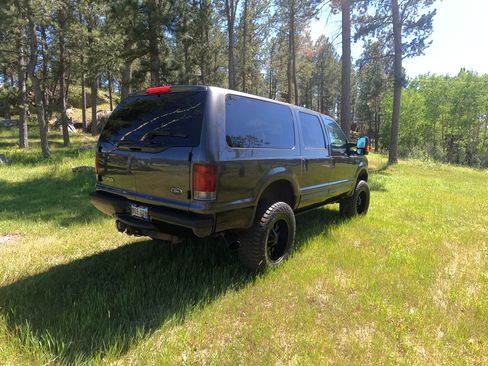 Used 2002 Ford Excursion XLT AWD/4WD image 8
