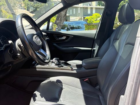 Used 2017 Audi Q7 3.0T Premium AWD/4WD image 11