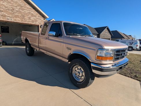 Used 1997 Ford F250 4x4 SuperCab Heavy Duty image 1