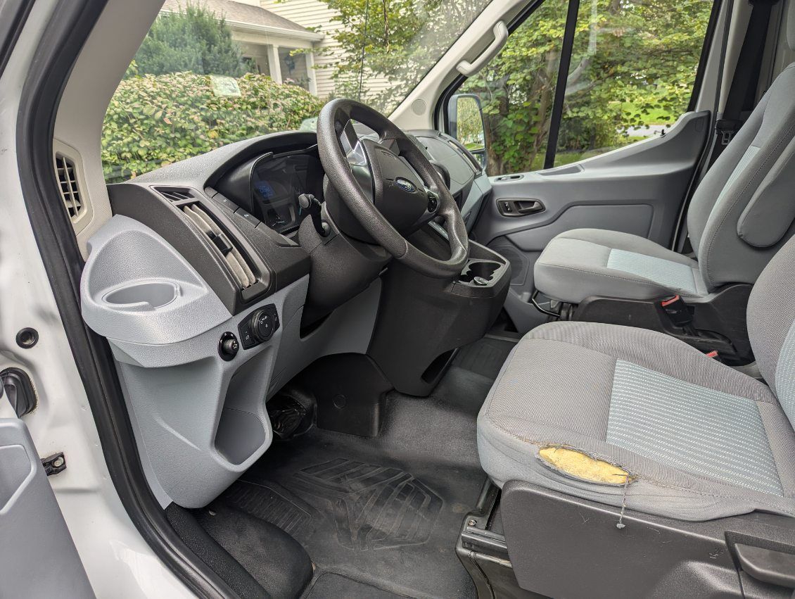 Used 2019 Ford Transit 250 130 Medium Roof RWD image 12