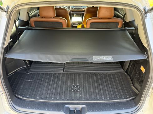 Used 2018 Toyota Highlander Limited image 31