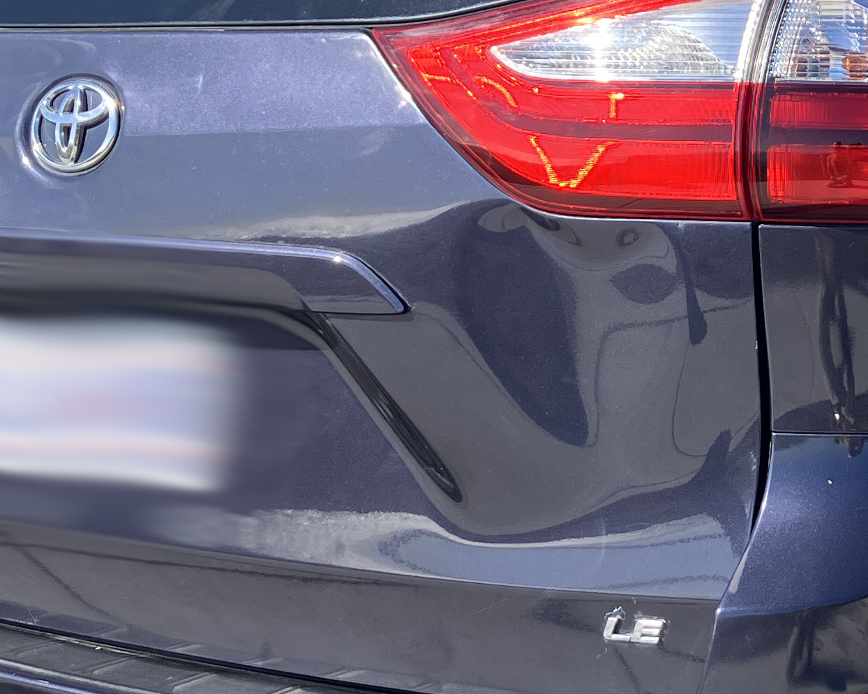 Used 2018 Toyota Sienna LE FWD image 11