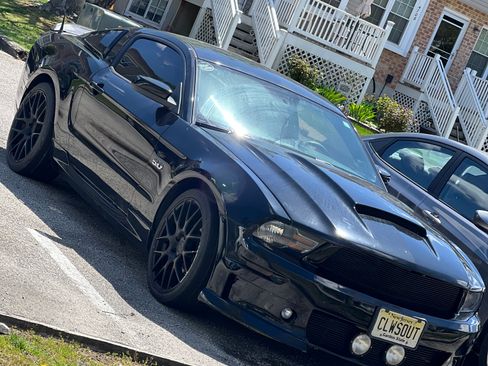 Used 2011 Ford Mustang GT image 1