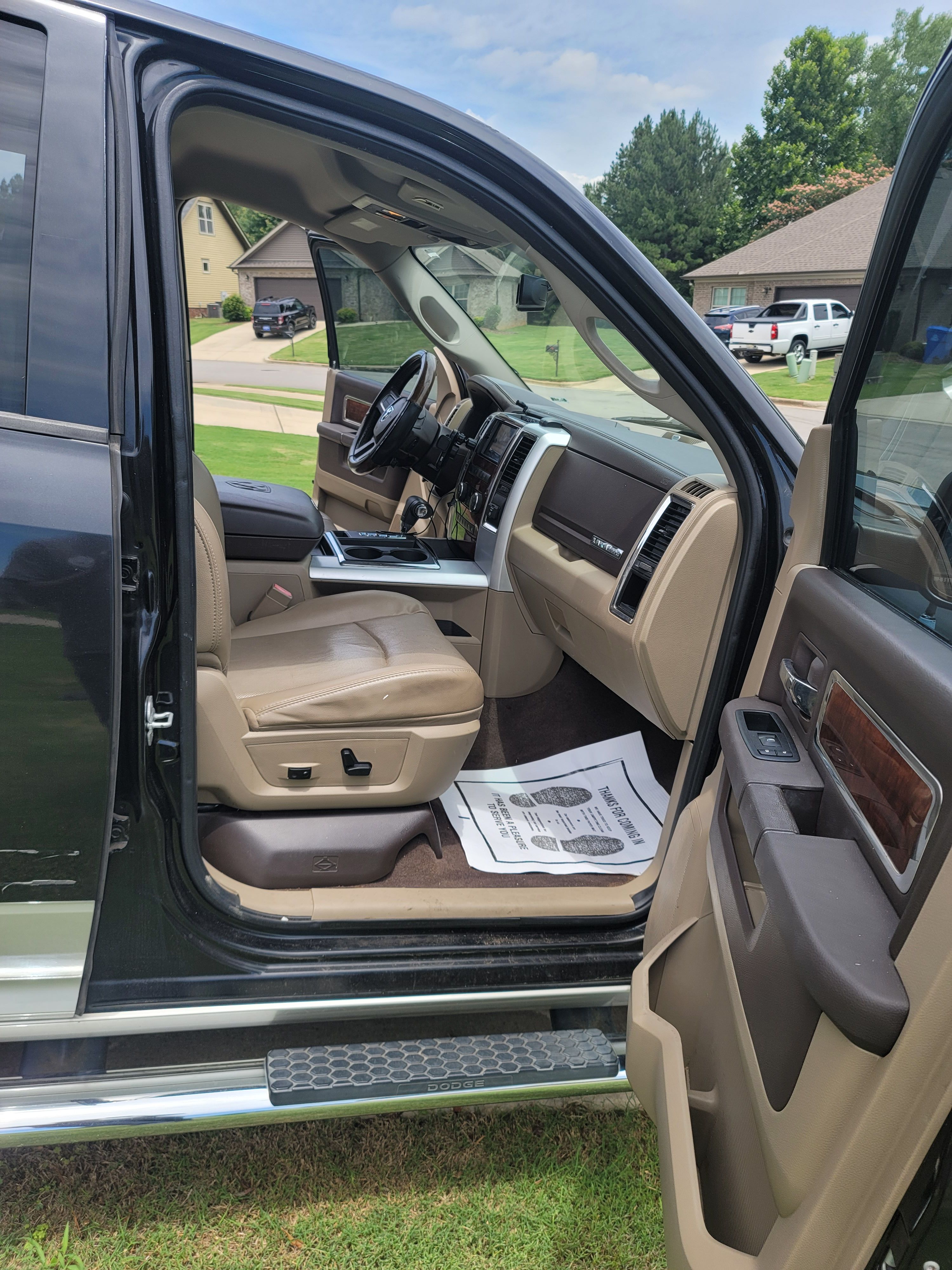 Used 2010 Dodge Ram 1500 Truck Laramie w/ Chrome Accents Group RWD image 19