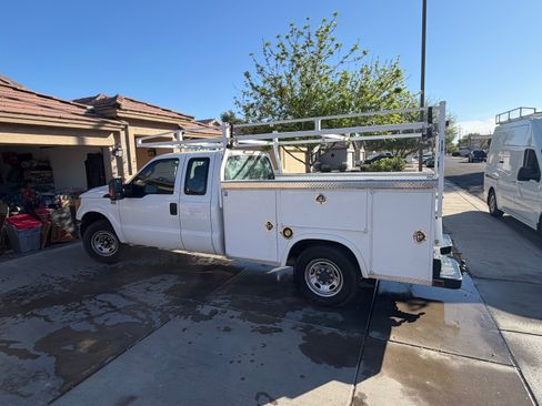 Used 2015 Ford F250 XL w/ XL Appearance Package image 14