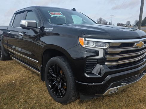 Used 2022 Chevrolet Silverado 1500 High Country w/ Technology Package image 10