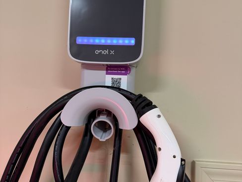 Used 2023 Porsche Panamera 4S image 30