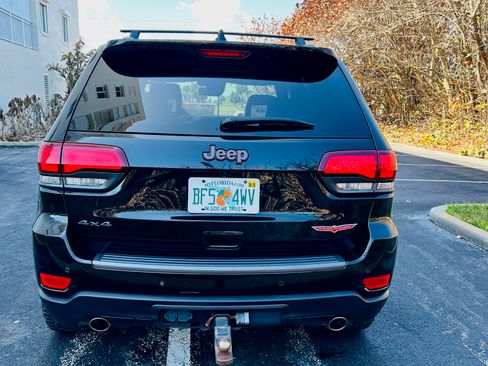 Used 2020 Jeep Grand Cherokee Trailhawk w/ Trailhawk Luxury Group image 8