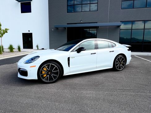 Used 2018 Porsche Panamera Turbo S image 4